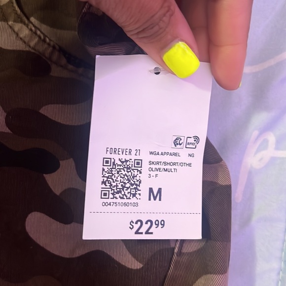 Mini Skirt - Picture 3 of 4